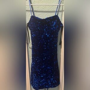 Stunning sequins Royal Bright Blue cocktail dress 👗 
Worn once 
Smokefree